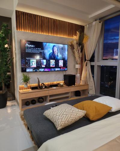 Staycations Up Above 13 at BGC — 4-Star Luxury Hotel in Manila, Philippines