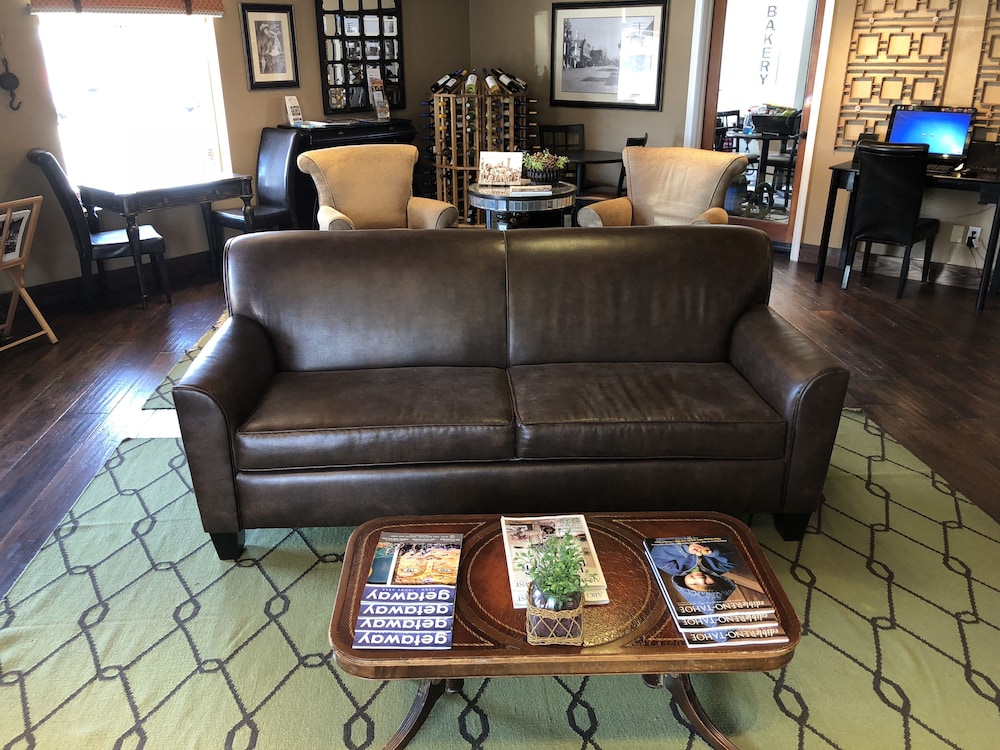 Historian Inn - photo 10