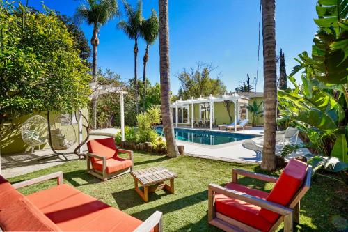 Villa La Verde Newly Designed 4BR Villa with Pool & Guesthouse by Topanga — 4-Star Luxury Hotel in Los Angeles, United States