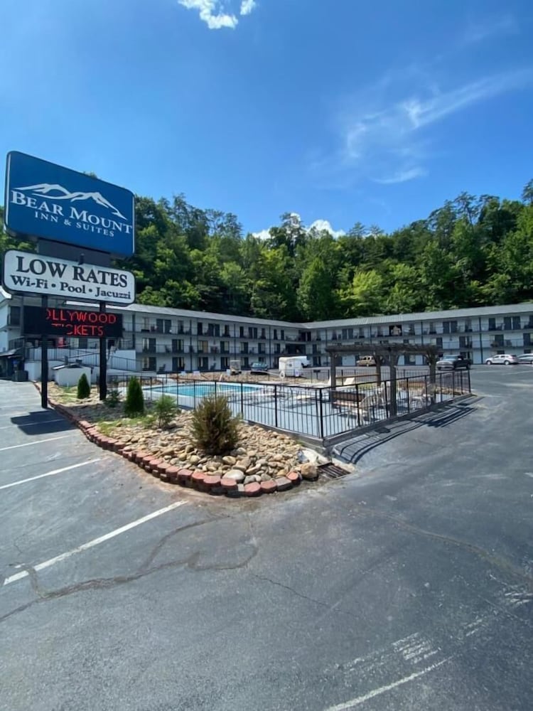 Bear Mount Inn & Suites - featured photo