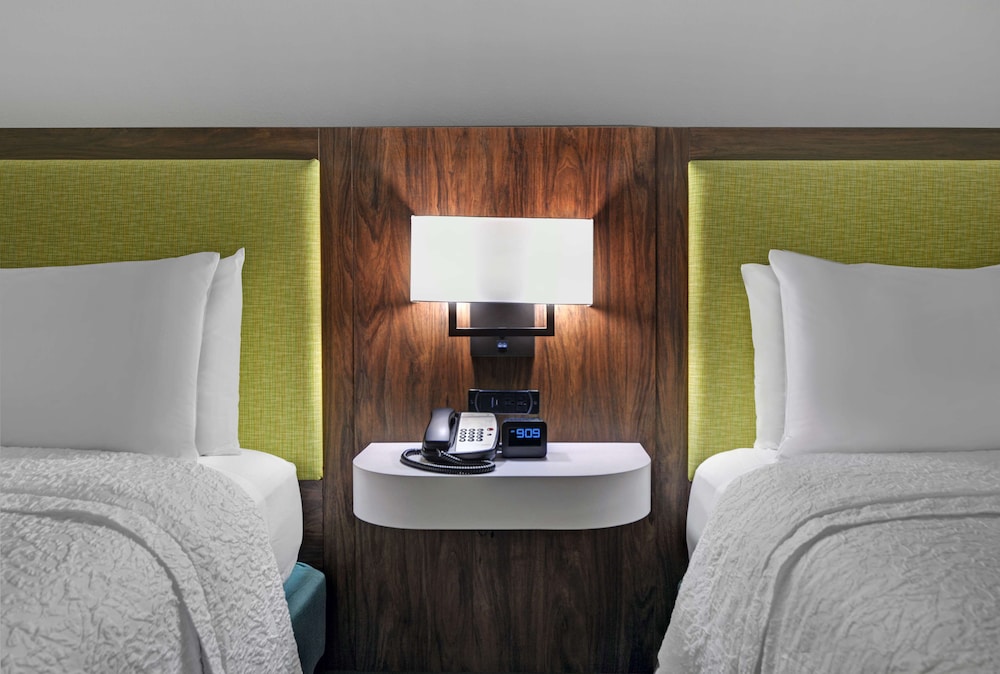 Hampton Inn Charlotte Monroe - photo 17