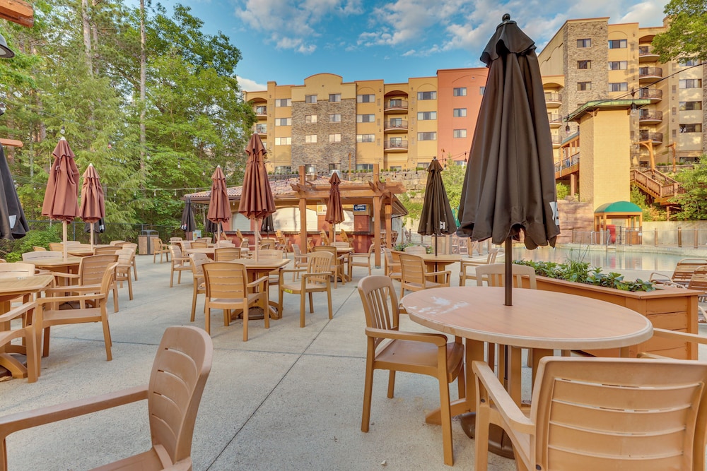 Wisconsin Dells Resort Condo w 2 Fireplaces - photo 18