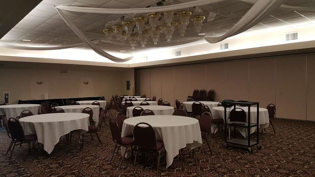 Americas Best Value Inn Chippewa Falls - photo 23