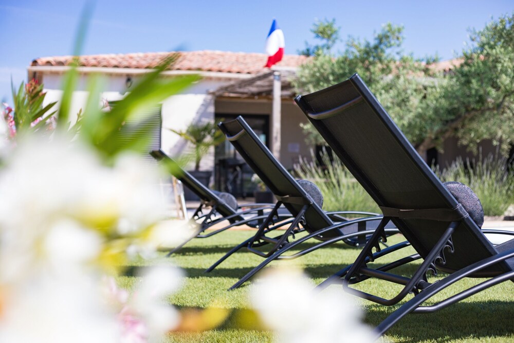Les Costebelles - carbon neutral hotel in Valensole
