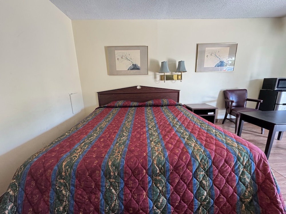Knights Inn Selma - photo 7