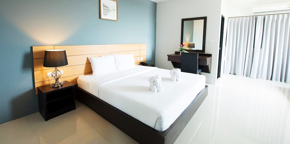 Lee Hotel — hotel in Surat Thani