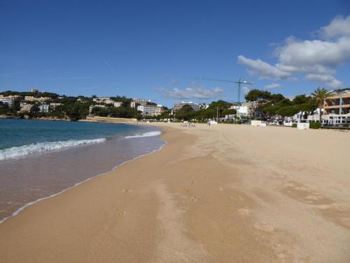 Apartamento Playa — 4-Star Luxury Hotel in S'agaro, Spain
