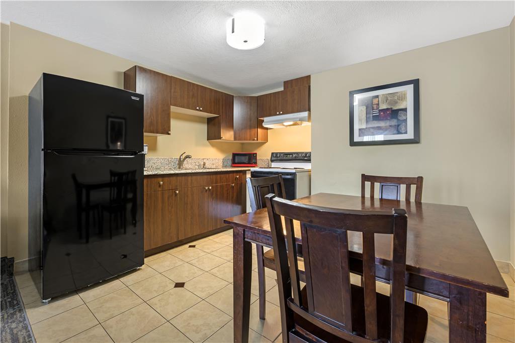 Best Western Plus Prairie Inn - photo 26