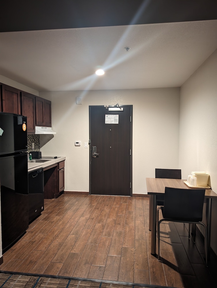 MainStay Suites Denver International Airport - photo 21