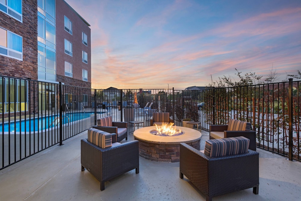 TownePlace Suites by Marriott Dallas DFW Airport North Irving - photo 23