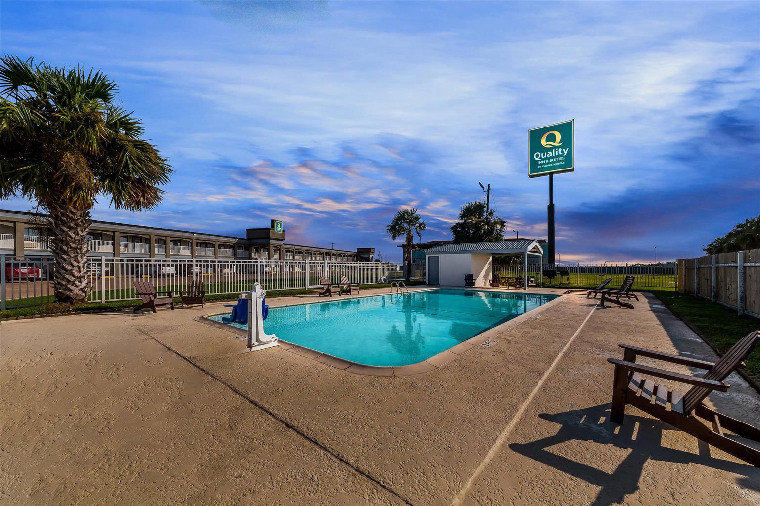 Quality Inn & Suites Port Lavaca Near Lighthouse Beach - photo 9