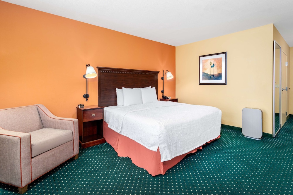 Hampton Inn & Suites Sacramento Elk Grove Laguna I 5 - photo 14