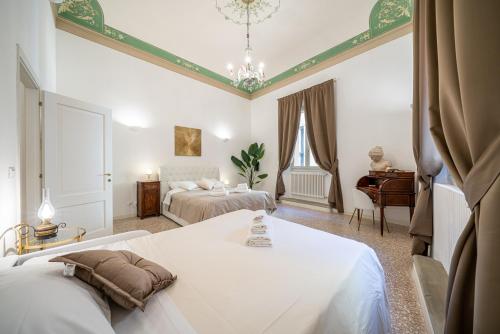 3 minutes from Piazza Maggiore Historical flat — 4-Star Luxury Hotel in Bologna, Italy
