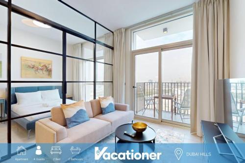 Socio Tower 2 Neat Two Bedroom - carbon neutral hotel in Dubai