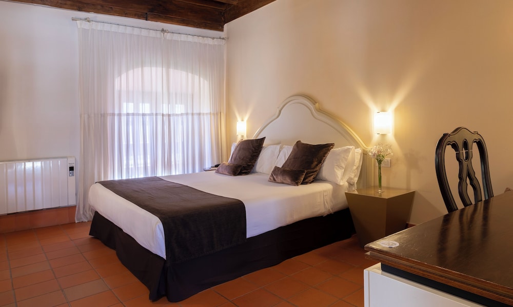 Hotel San Antonio El Real — Segovia