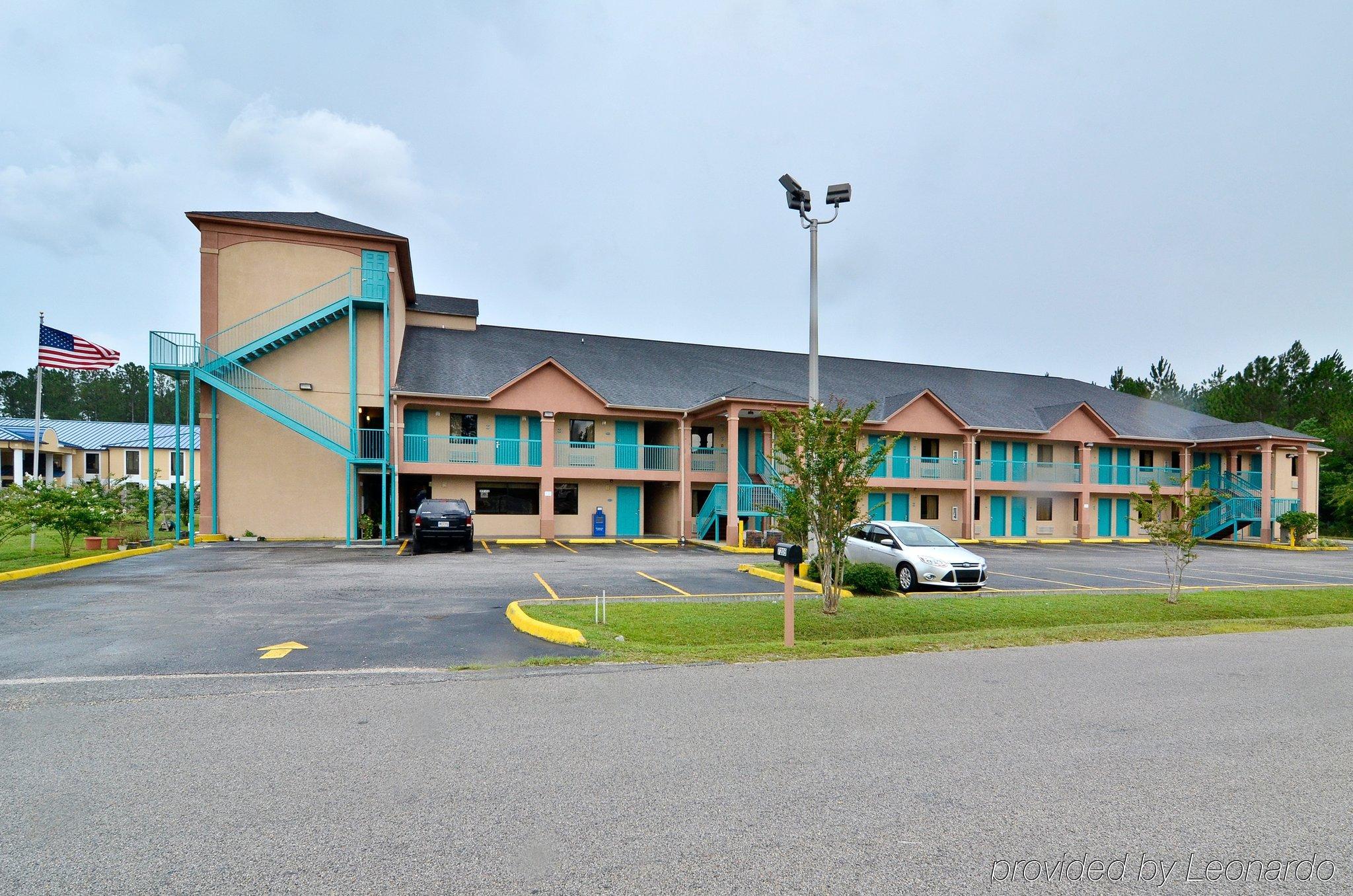 On Econo Lodge - featured photo