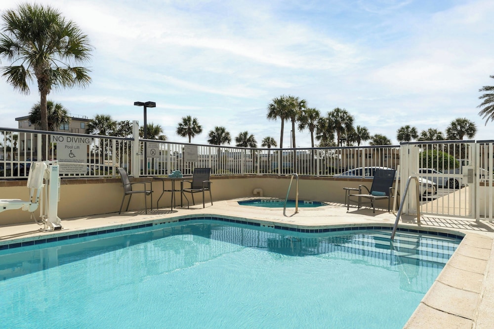 Fairfield Inn & Suites by Marriott Jacksonville Beach - photo 23