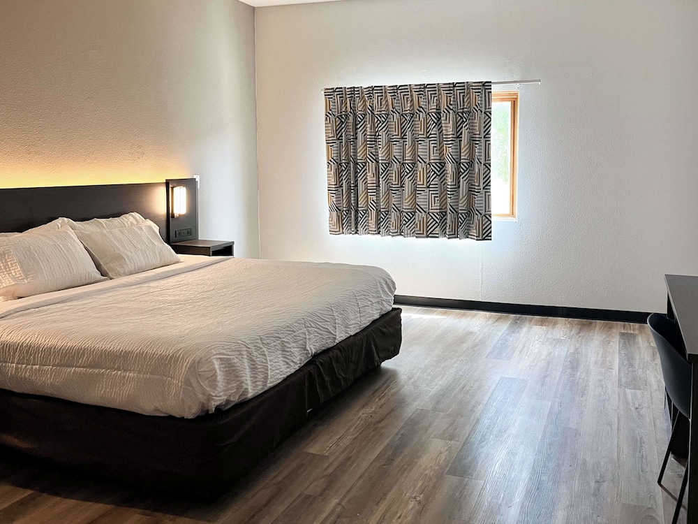 Studio 6 Elkhart IN Kitchenette Rooms - photo 5