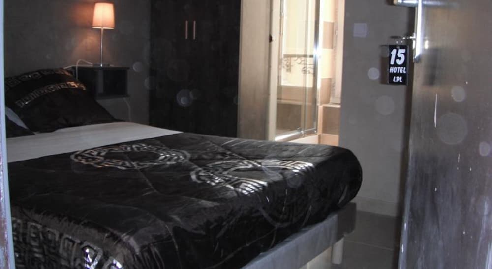 Lpl Hôtel - last minute hotel in Paris
