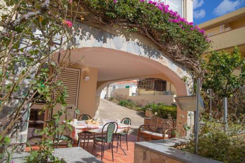 Home Garden — 4-Star Luxury Hotel in Cala Gonone, Italy