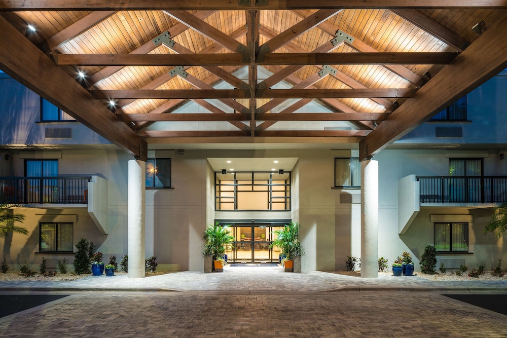 Doubletree By Hilton Gainesville — Gainesville