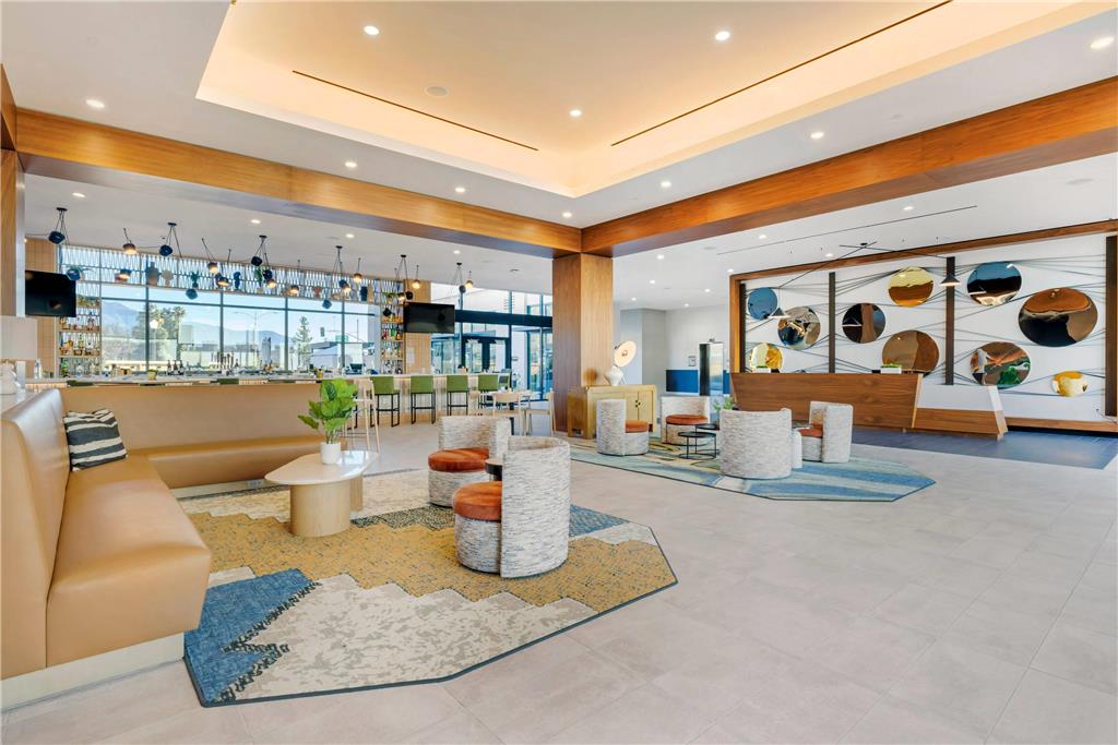 Cambria Hotel Burbank Airport - photo 8