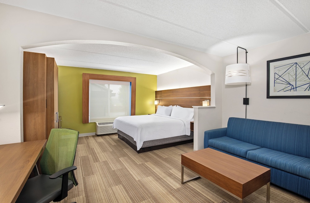 Holiday Inn Express Hotel and Suites Kings Mountain by IHG - photo 13