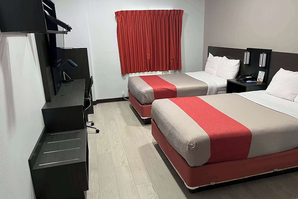 Motel 6 Athens - photo 4