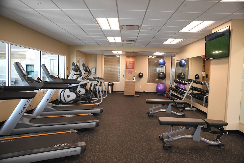 TownePlace Suites by Marriott Kansas City at Briarcliff - photo 21