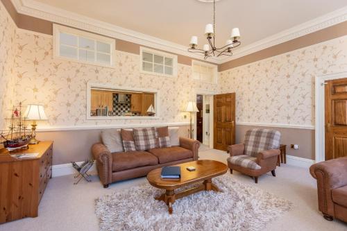 Mariners Hall Elegant Apartment close to Whitby Town Centre