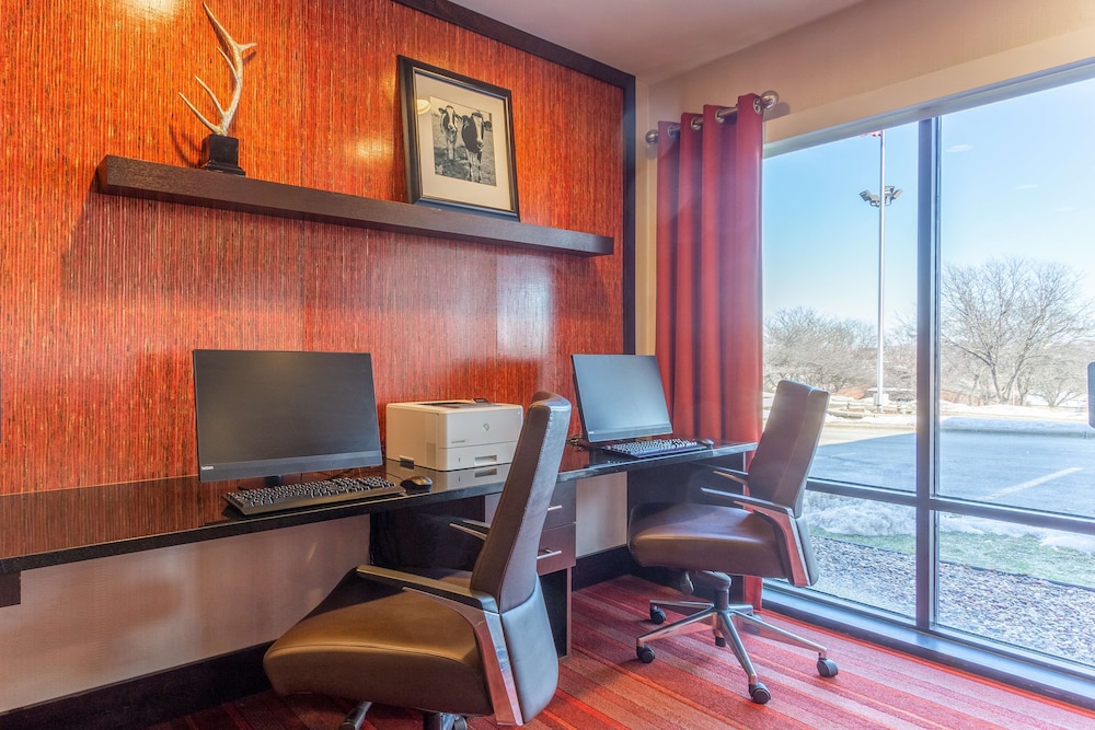 Hampton Inn Madison East Towne Mall Area - photo 23