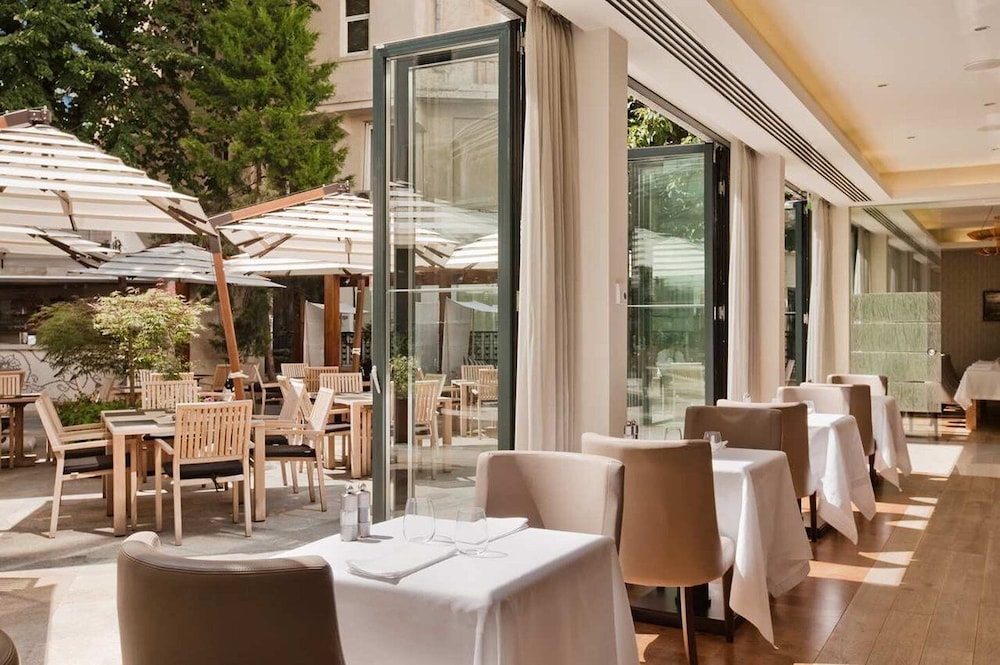 מזון ומשקאות