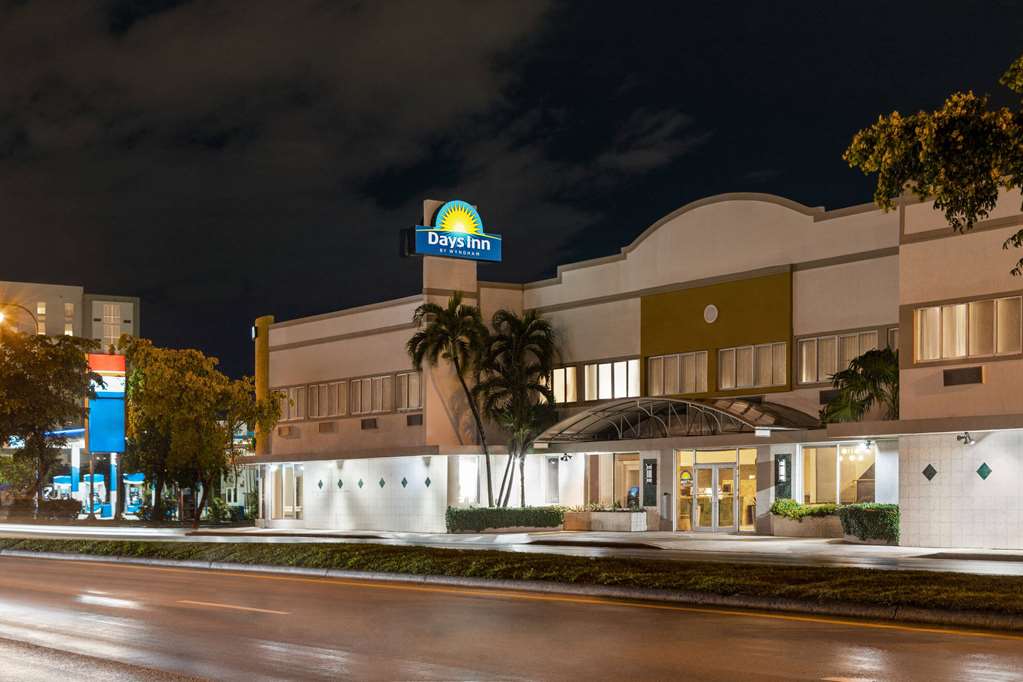 Days Inn by Wyndham Miami Airport North - photo 4