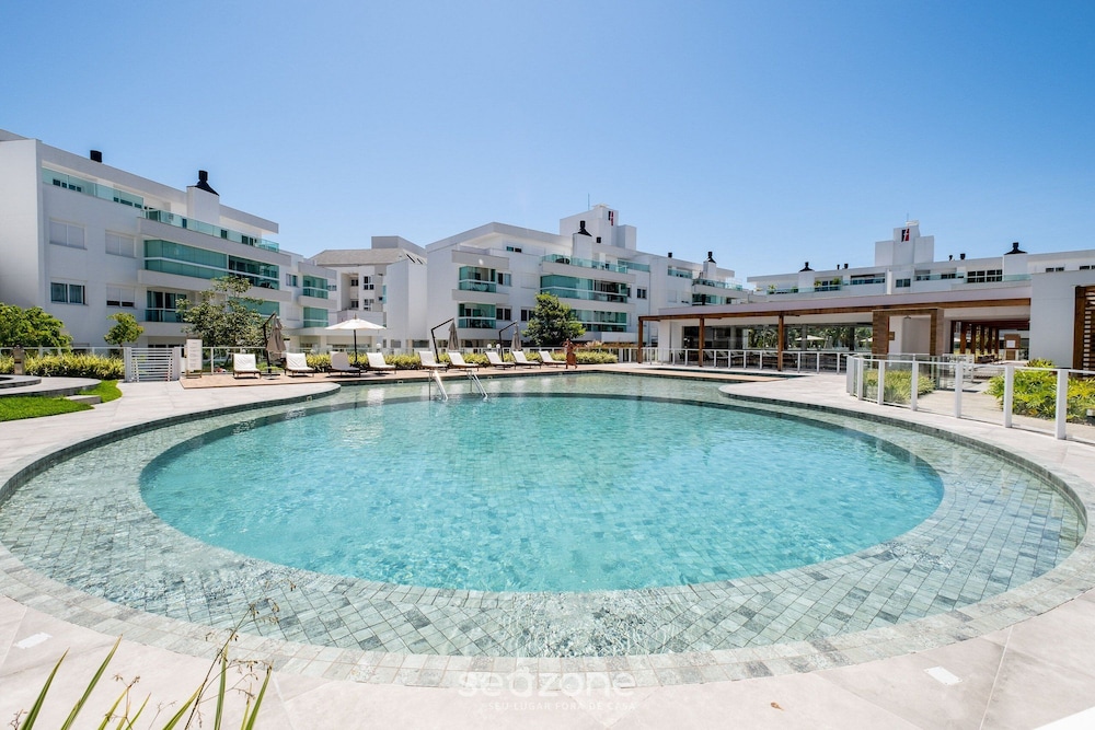 Cobertura c jacuzzi e churrasq em Jurerê RVO401 — 4-Star Luxury Hotel in Florianopolis, Brasil