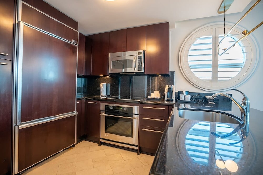 Fontainebleau Miami Beach Private Luxury Suites - photo 127