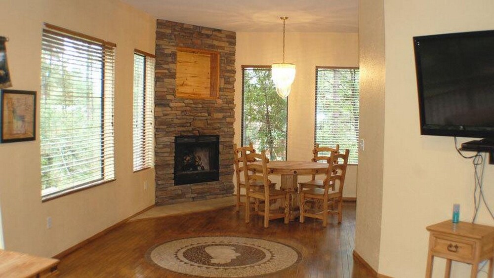 Upper Canyon Inn & Cabins - photo 152