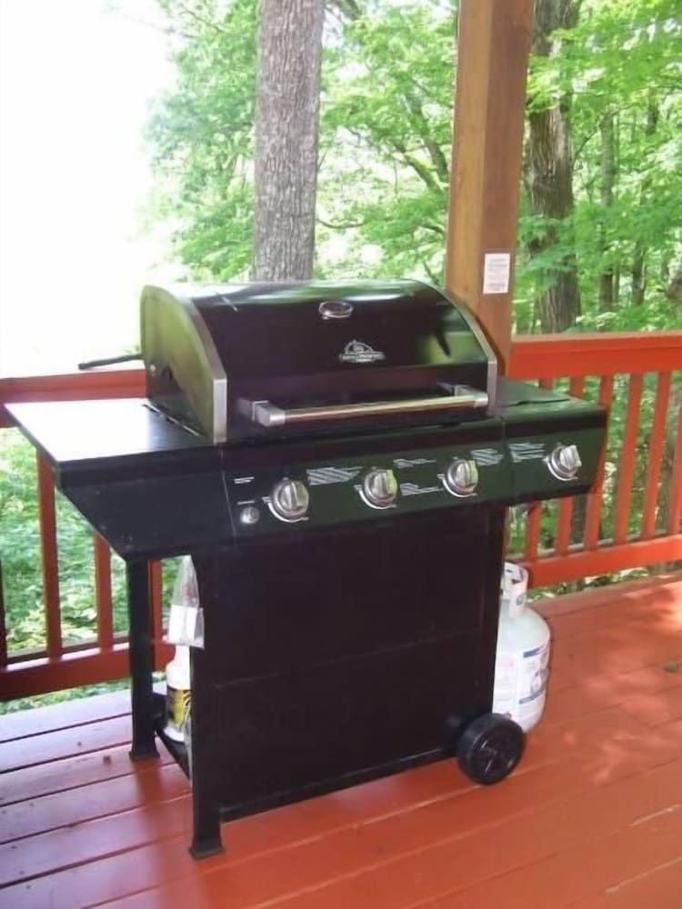 Turkey Feather Nevaeh Cabin Rentals 10898940 — Richlandtown
