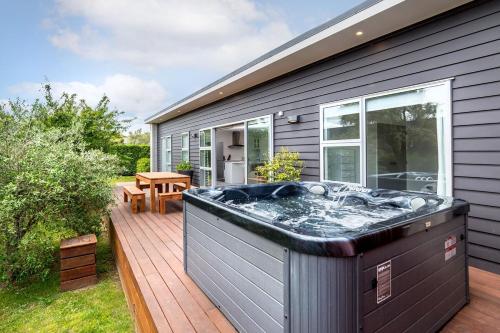 18 on Burgundy in Unknown City, New Zealand