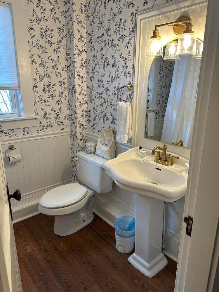The Aurora Inn & Cottages - photo 154