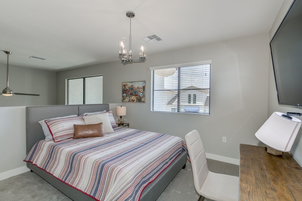 Penthouse BRAND NEW Cays at Ocotillo Lots of Upgrades 30 Night Minimum by RedAwning - photo 4