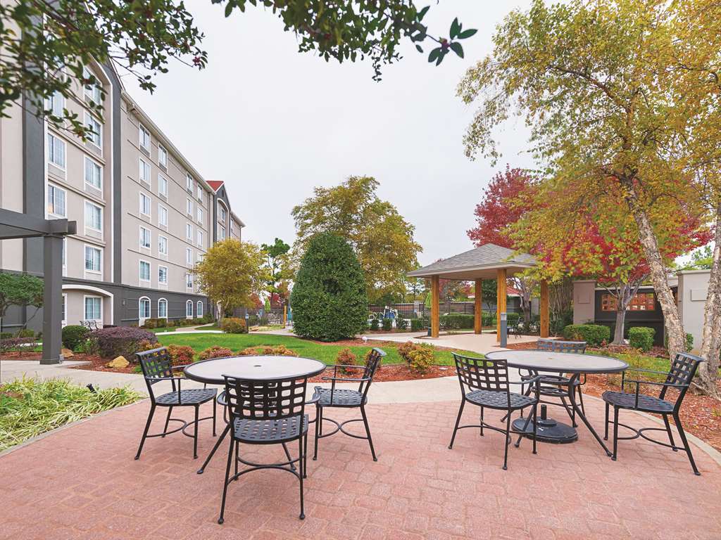 La Quinta Inn & Suites by Wyndham Oklahoma City NW Expwy - photo 8