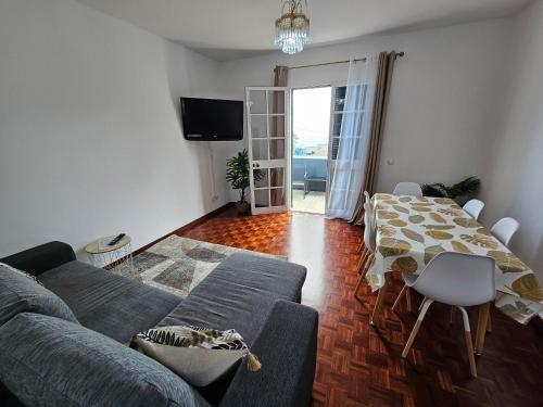 Casa a Torre — 4-Star Luxury Hotel in Santa Cruz, Portugal