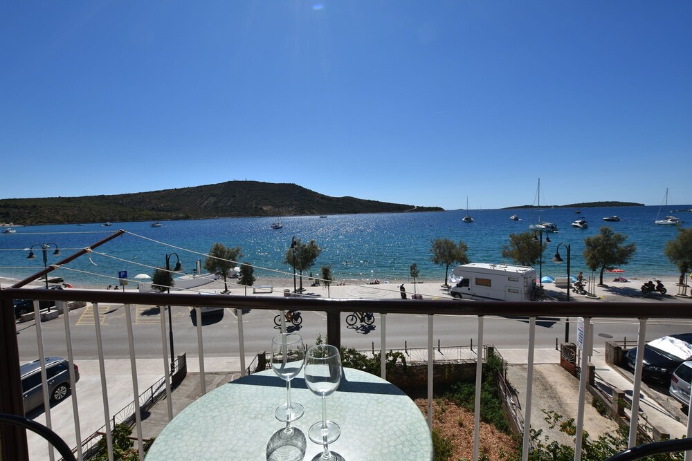 Apartment Bene — 4-Star Luxury Hotel in Primosten, Croatia