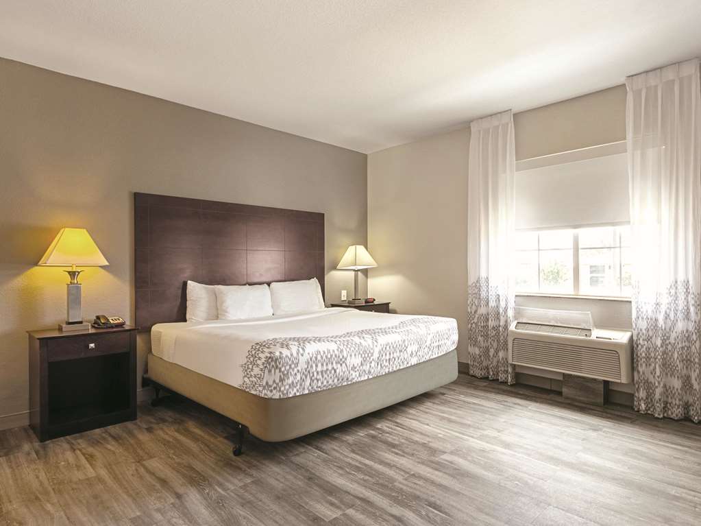 La Quinta Inn & Suites by Wyndham McKinney - photo 36