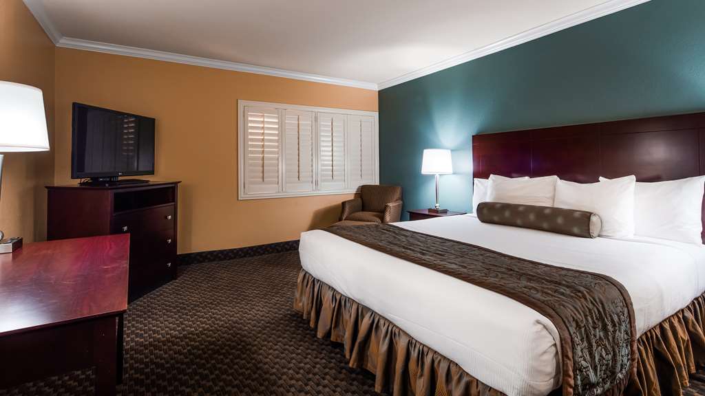 Best Western Plus Casino Royale Center Strip - photo 10