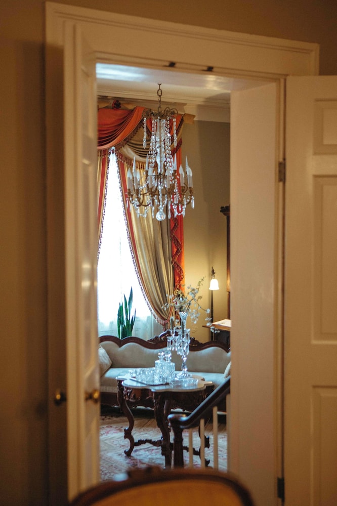 Anchuca Historic Mansion & Inn - photo 135
