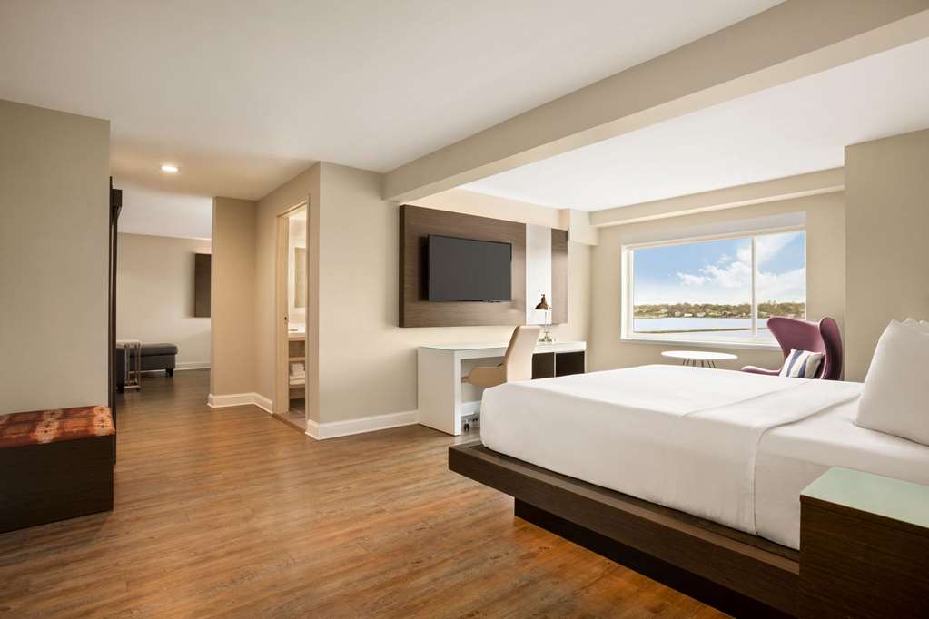 Wyndham Newport Hotel - photo 15