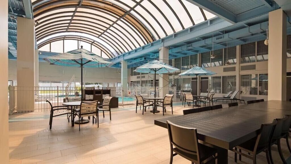 Albany Airport Inn - photo 17