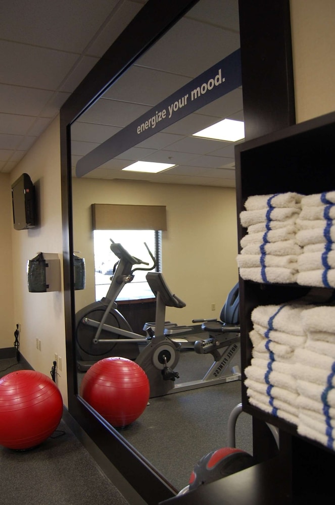 Hampton Inn Geneseo - photo 33