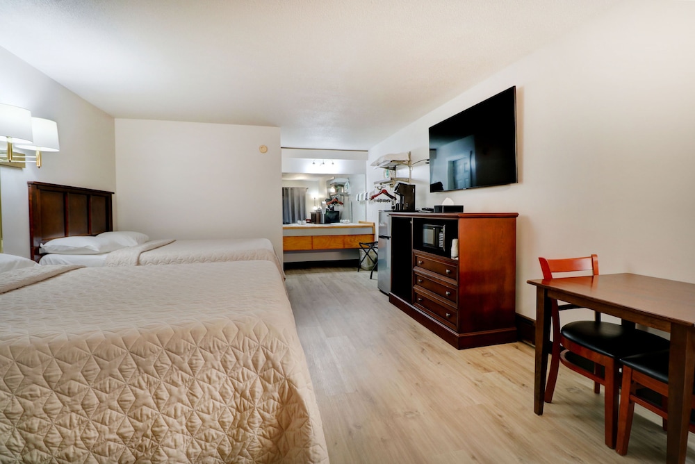 Canaan Motel - photo 9